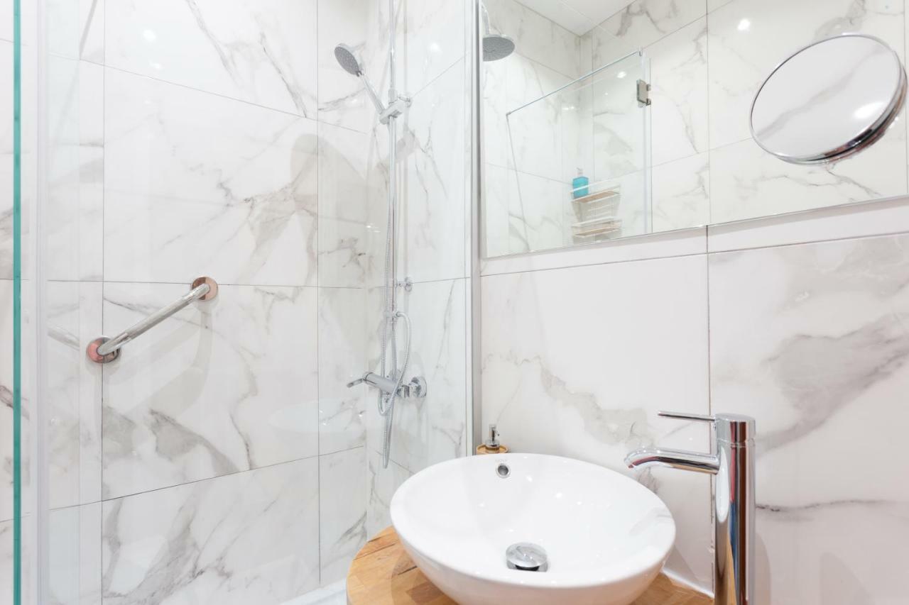 Rossio Vintage Two-Bedroom Apartment - By Lu Holidays Lisboa Extérieur photo
